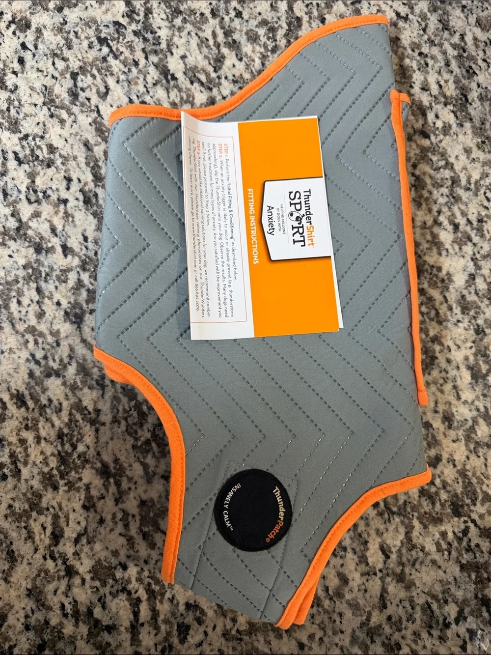 Thundershirt Sport Anxiety Wrap in Platinum with Tangerine Trim Sz Medium